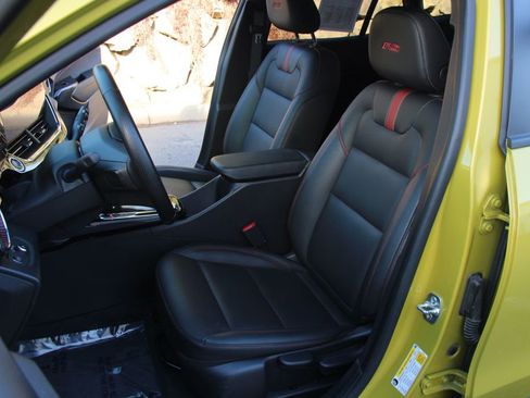 Used 2025 Chevrolet Trax RS image 23