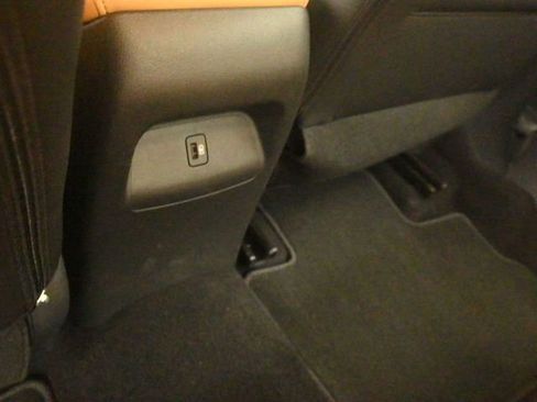 Used 2025 Nissan Sentra SV w/ SV Premium Package image 12