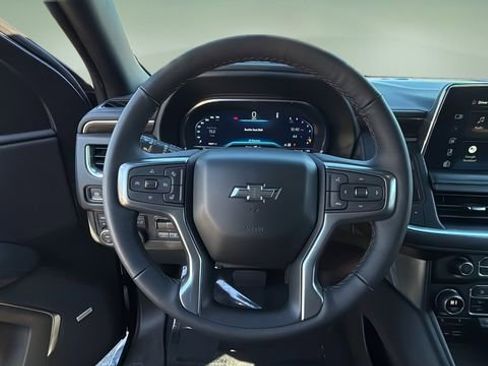 Used 2022 Chevrolet Suburban Z71 w/ Z71 Off-Road Package image 11