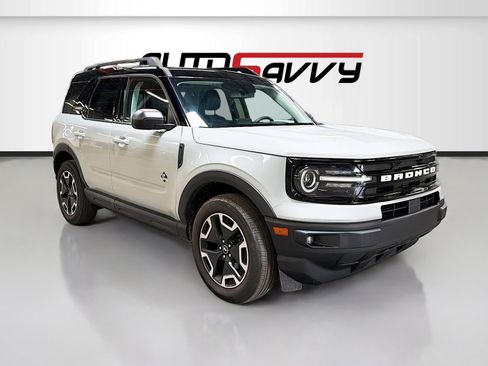 Used 2022 Ford Bronco Sport Outer Banks w/ Tech Package AWD/4WD image 1