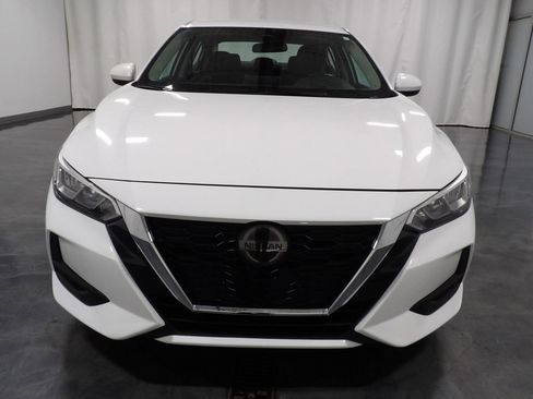 Used 2021 Nissan Sentra SV image 3
