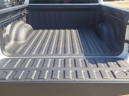 New 2027 RAM 1500 Laramie w/ Night Edition AWD/4WD image 18