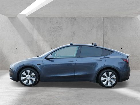 Used 2021 Tesla Model Y Long Range image 5