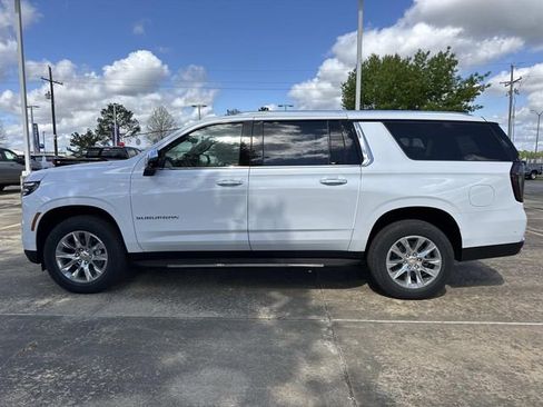 New 2026 Chevrolet Suburban Premier RWD image 4