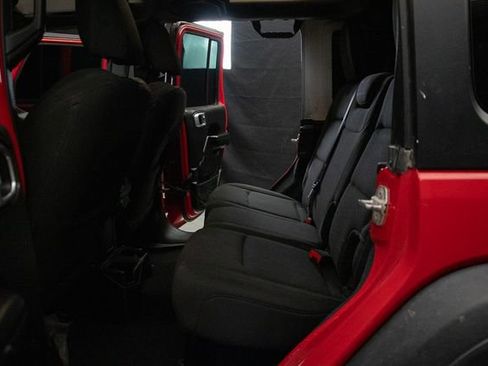 Used 2019 Jeep Wrangler Unlimited Sport S AWD/4WD image 21