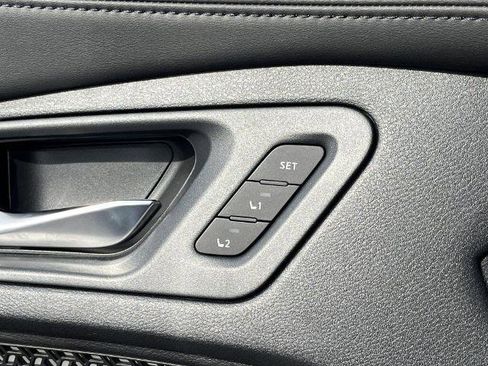 Certified 2023 Nissan Ariya AWD image 15