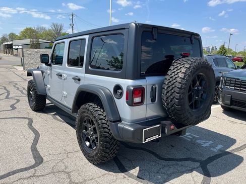 Used 2024 Jeep Wrangler Willys AWD/4WD image 5