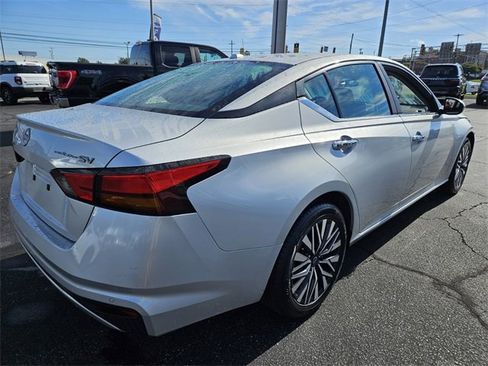 Used 2023 Nissan Altima 2.5 SV image 7