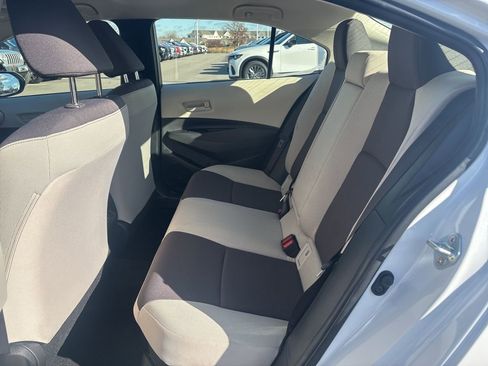 Used 2024 Toyota Corolla LE image 33