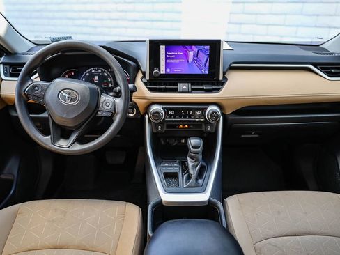 Used 2025 Toyota RAV4 XLE FWD image 12