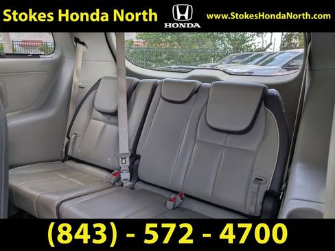 Used 2017 Kia Sedona LX w/ LX Essentials Premium Package image 19