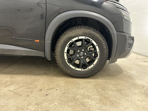 Used 2024 Nissan Pathfinder Rock Creek AWD/4WD image 13