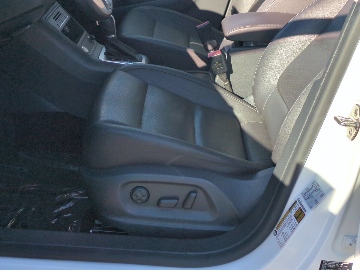 Used 2017 Volkswagen Tiguan Wolfsburg Edition FWD image 12