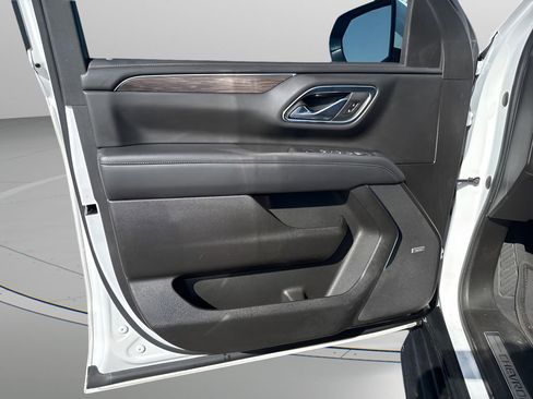 Used 2021 Chevrolet Tahoe LT RWD image 14