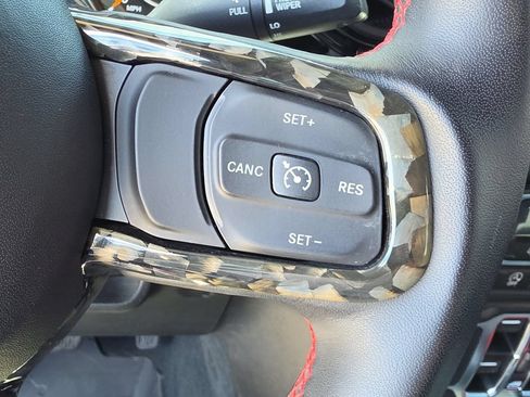 Used 2022 Jeep Gladiator Sport AWD/4WD image 32