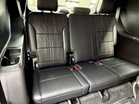 Used 2025 Buick Enclave Avenir w/ Trailering Package, 5000 lbs. AWD/4WD image 19
