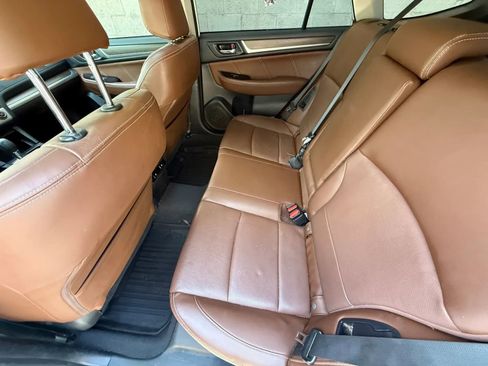 Used 2017 Subaru Outback 2.5i Touring image 17