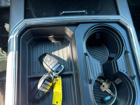 Used 2020 Ford F250 Platinum image 26