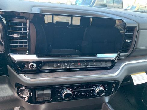 New 2026 GMC Sierra 1500 SLT w/ SLT Convenience Package image 19