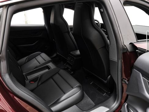 Used 2021 Porsche Taycan 4S w/ Premium Package image 36