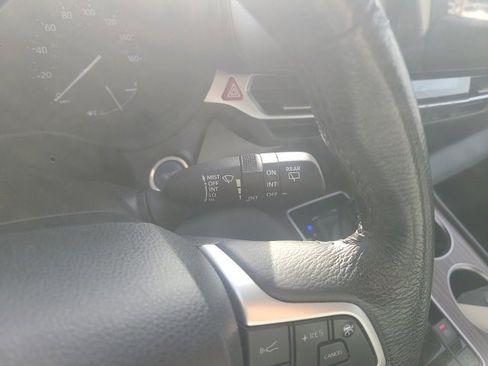 Used 2024 Toyota Sienna XLE image 22