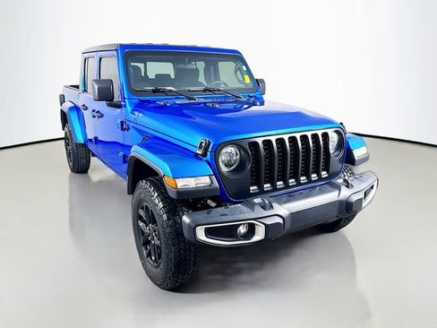 Used 2021 Jeep Gladiator Sport AWD/4WD image 3