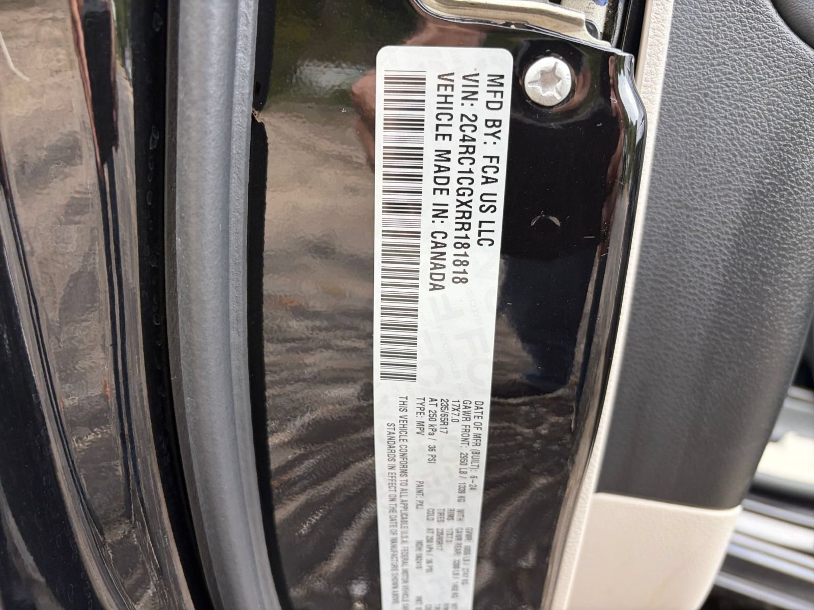 Used 2024 Chrysler Voyager LX FWD image 31