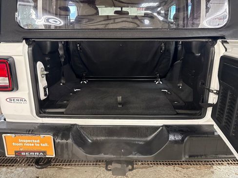 Used 2024 Jeep Wrangler Sport image 27