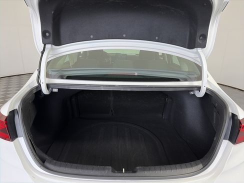 Certified 2024 Kia Forte LXS FWD image 17
