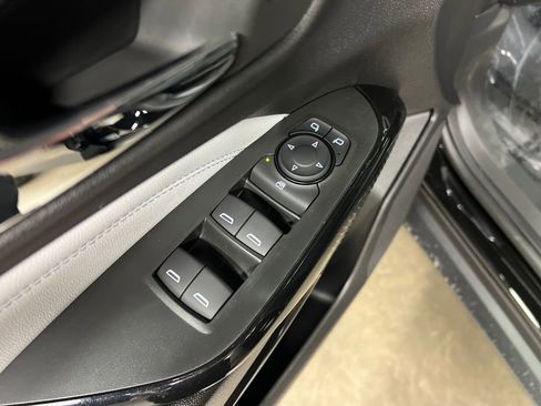 New 2026 Chevrolet Trax LT w/ Driver Confidence Package FWD image 16