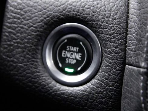 Used 2023 GMC Yukon Denali image 35