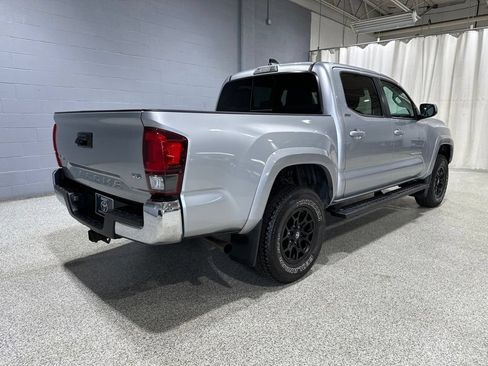 Used 2022 Toyota Tacoma SR5 AWD/4WD image 3