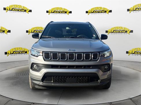 Certified 2024 Jeep Compass Latitude image 8