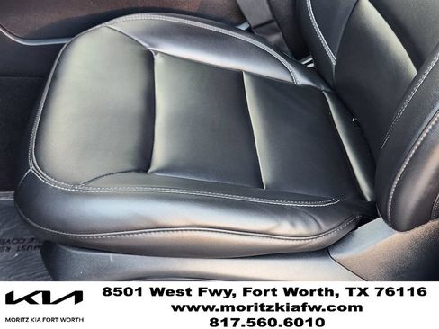 Used 2023 Ford Explorer XLT w/ Equipment Group 202A RWD image 20