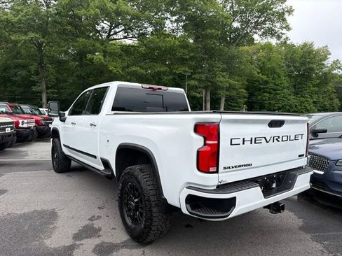 Used 2025 Chevrolet Silverado 2500 High Country w/ High Country Premium Package AWD/4WD image 6