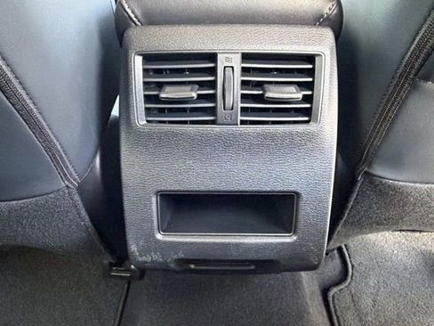 Used 2025 Mitsubishi Outlander SE FWD image 21