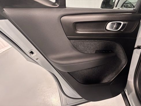 Certified 2025 Volvo XC40 B5 Plus image 22