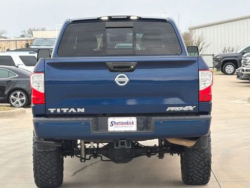 Used 2017 Nissan Titan PRO-4X w/ Pro-4x Convenience Package image 7