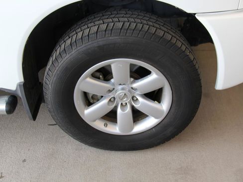 Used 2008 Nissan Titan SE AWD/4WD image 29