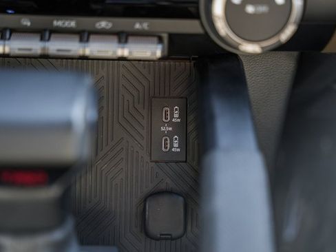 Used 2024 Toyota Tacoma TRD Sport image 28