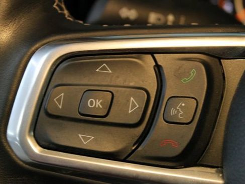 Used 2021 Jeep Wrangler Unlimited Sahara AWD/4WD image 19