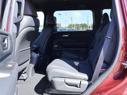 New 2026 Nissan Armada SL w/ Captain's Chari Seat Package image 8