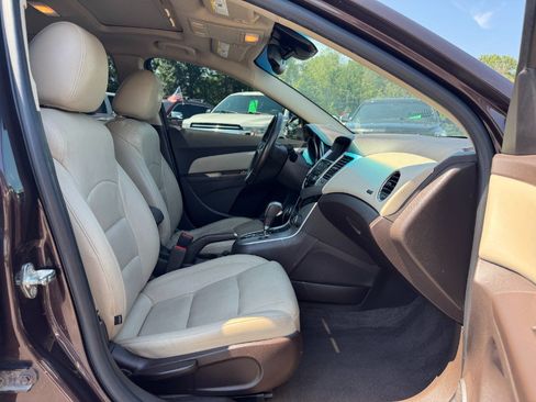 Used 2015 Chevrolet Cruze LT FWD image 18