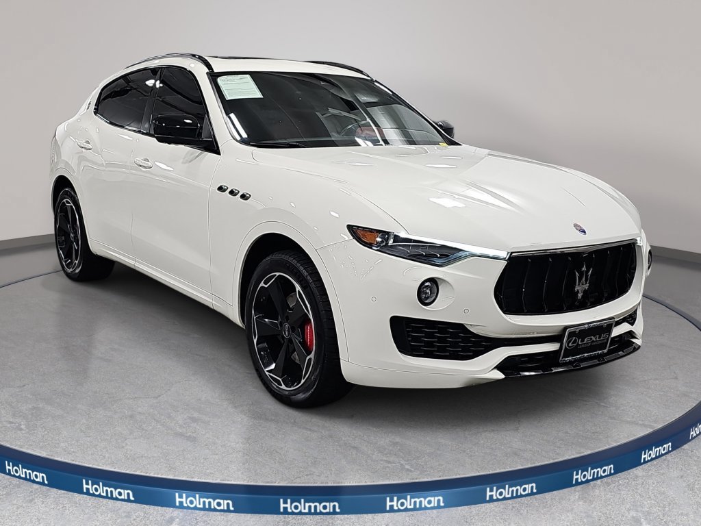 Used 2020 Maserati Levante AWD/4WD image 4