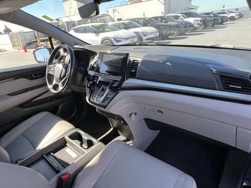 Used 2018 Honda Odyssey Elite image 15