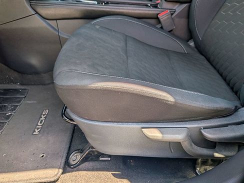 Certified 2023 Nissan Kicks SV FWD image 18