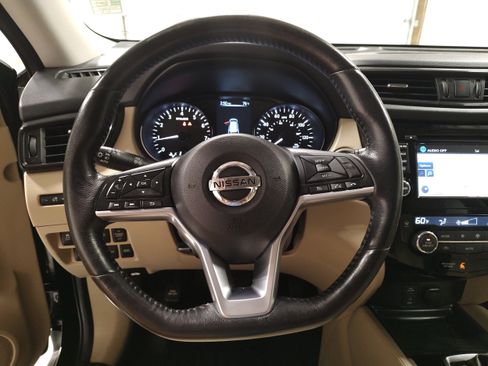 Used 2017 Nissan Rogue SL w/ SL Premium Package AWD/4WD image 5