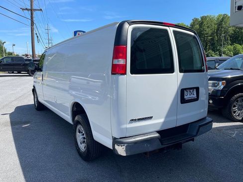 Used 2018 Chevrolet Express 2500 Extended w/ Driver Convenience Package RWD image 5