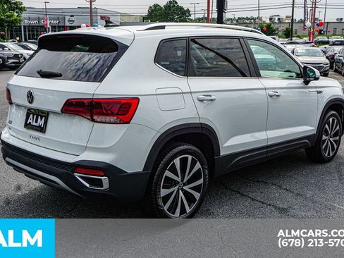 Used 2024 Volkswagen Taos SE FWD image 6