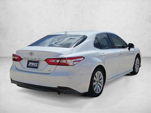 Used 2019 Toyota Camry LE w/ Convenience Package FWD image 5